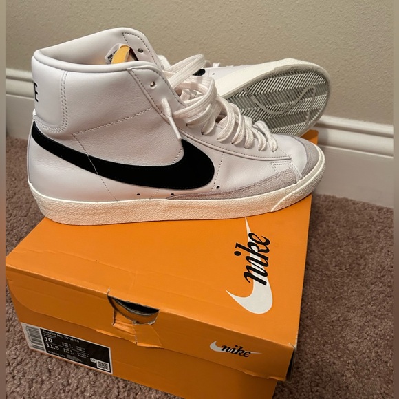 ☑️Nike Blazer Mid '77 Vintage preowned Excellent conditions Size 10 in box - Picture 7 of 10